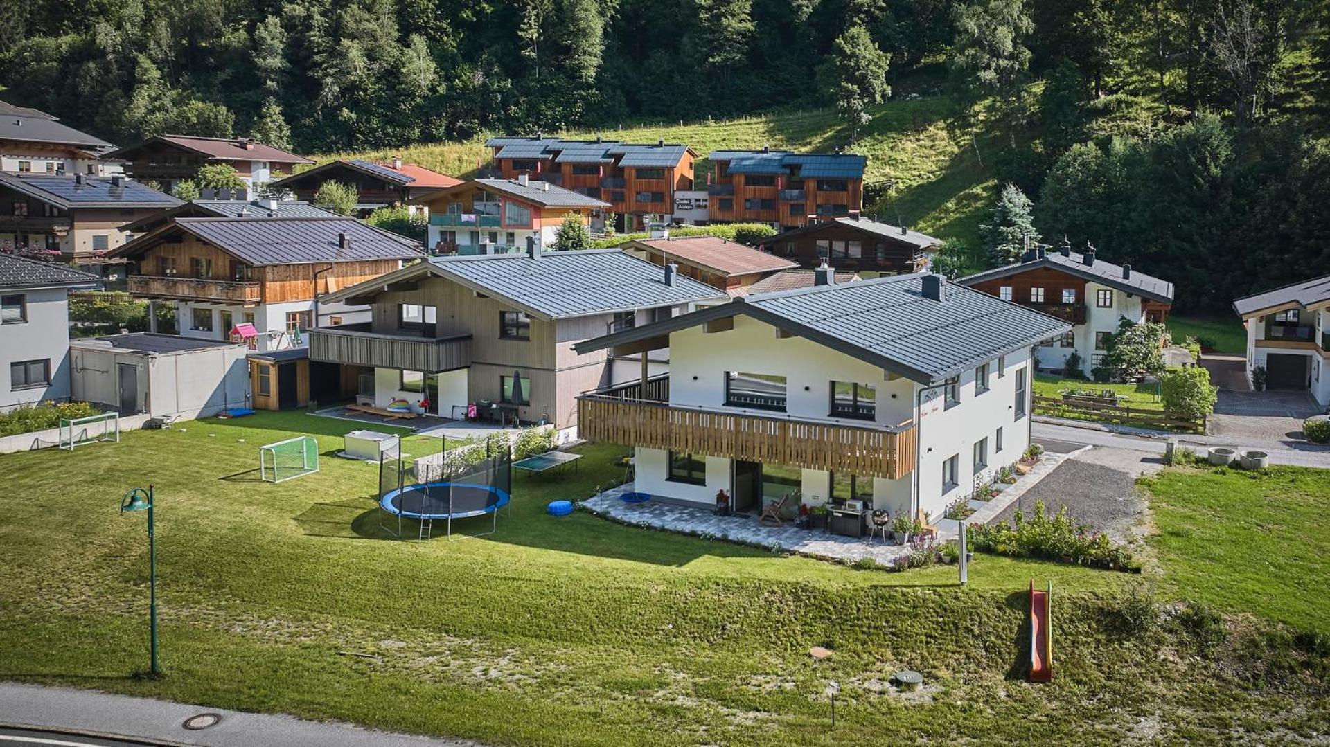 Haus Joan - Apartments Saalbach-Hinterglemm Ngoại thất bức ảnh